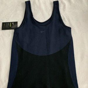 NIKE fitted tank